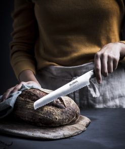 Global Bread Knife 22cm G-9